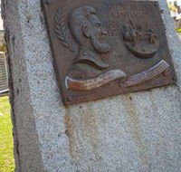 Thunderbolt's Statue and Constable Walker Memorial - Events Australia