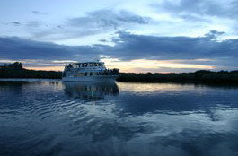 Tamboi Queen Cruises - Accommodation Europe 1