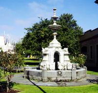 Cave Gardens - Accommodation Europe