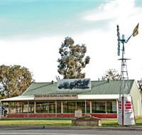 Headlie Taylor Header and Blacksmiths Shop - Events Australia