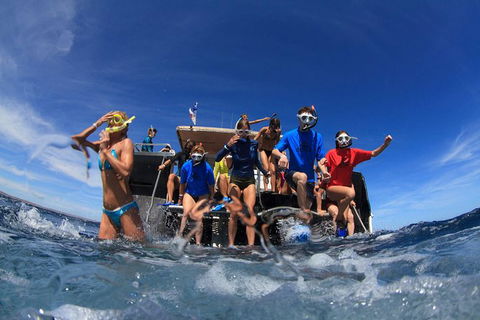 VIP Luxury Chartered Escapes, Exploring The Reef At Your Own Pace - Events Australia 17
