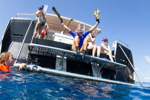 VIP Luxury Chartered Escapes, Exploring The Reef At Your Own Pace - Events Australia 25