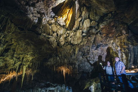 Ngilgi Cave Semi-guided Tour - Events Australia 4