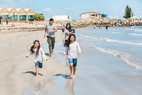 Fremantle Walk & Photo Shoot - Events Australia 6