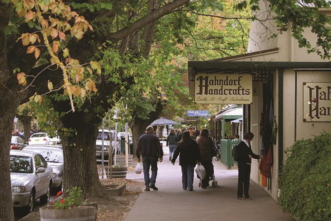 Adelaide Highlights, Hahndorf & McLaren Vale Wine Tasting And Sightseeing Tour - Events Australia 7