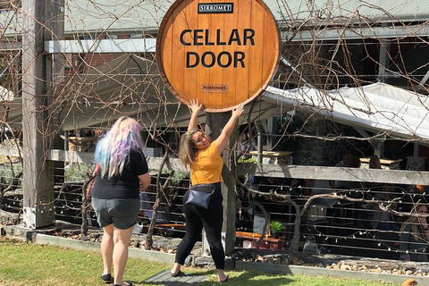 Sirromet Winery All Inclusive Lunch @ Lurleens, Tour, Tastings And Transfers - Events Australia 1