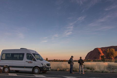 Highlights Of Uluru Including Sunrise And Breakfast - Events Australia 3