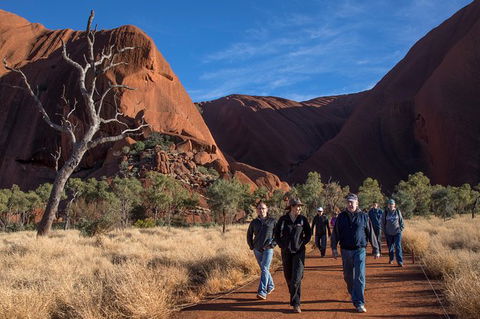 Highlights Of Uluru Including Sunrise And Breakfast - Events Australia 4