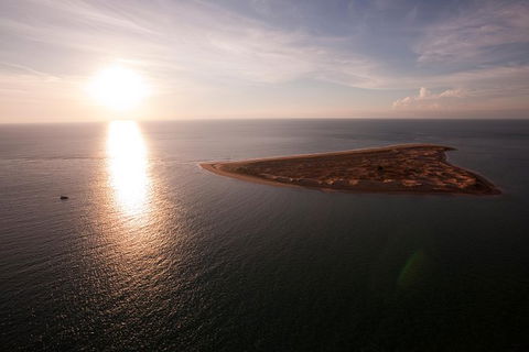 Turtle Tracks Tour To Bare Sand Island From Darwin - Events Australia 3