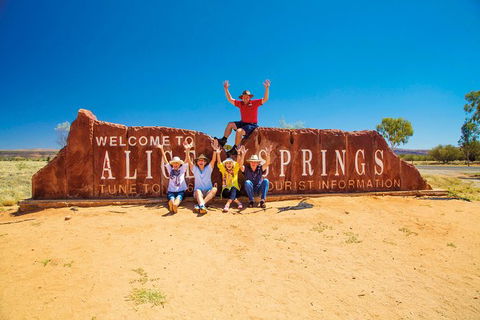 Coach Transfer From Kings Canyon To Alice Springs - Events Australia 3