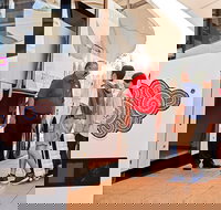 Uluru Ayers Rock to Alice Springs One-Way Shuttle - Events Australia