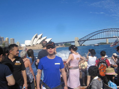 Sydney Harbour Hop-on Hop-off Cruise - Events Australia 14
