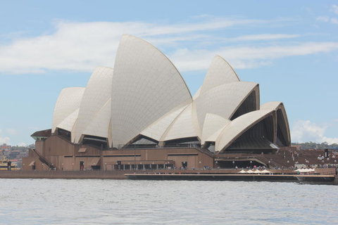 Sydney Harbour Hop-on Hop-off Cruise - Events Australia 7