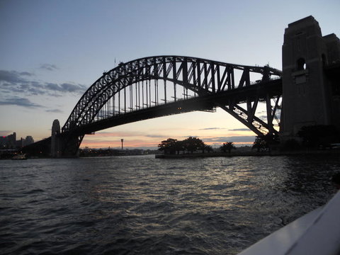 Sydney Harbour Hop-on Hop-off Cruise - Events Australia 9