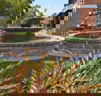 Bauer and Wiles Memorial Fountain - Events Australia