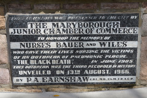 Bauer And Wiles Memorial Fountain - Events Australia 1