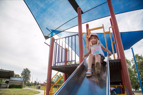 Yerrabi Pond - Tourism Bookings 2