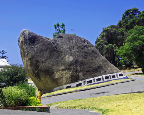 Dog Rock - Tourism Bookings 0