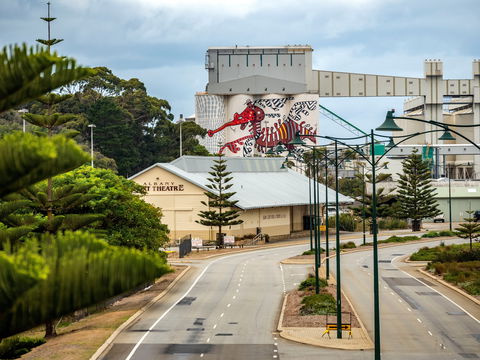 PUBLIC Silo Trail: Albany - Tourism Bookings 2