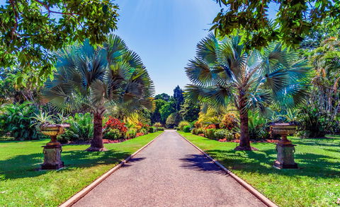 Queens Gardens - Tourism Bookings 1