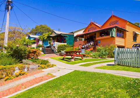 The Bellbird - Tourism Bookings 2