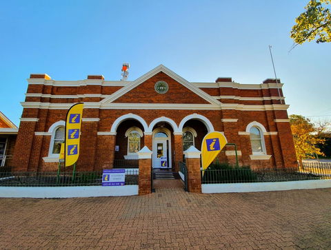 Cobar Visitor Information Centre - Events Australia 0