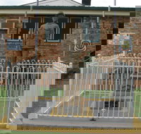 Soldier Statue Memorial Chinchilla