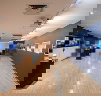 Wyndham Art Gallery - Accommodation Europe