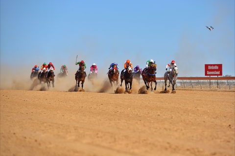 Simpson Desert Racing Carnival Trail - Events Australia 1