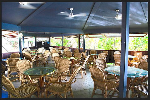 Pathfinder Jumping Crocodile Cruise Shuttle Bus - Events Australia 2