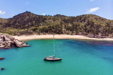 Helicopter And Magnetic Island Sailing - Tourism Bookings 6