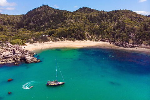 Helicopter And Magnetic Island Sailing - Tourism Bookings 5