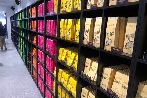 Red White & Brew - Wine, Gin & Beer Tour With Tastings From Adelaide - Tourism Bookings 2