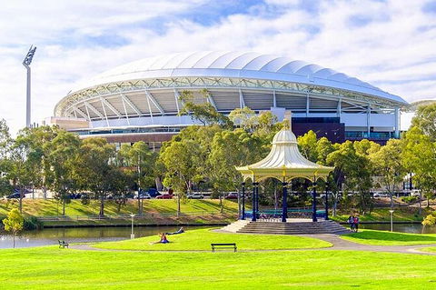 Departure Private Transfers: Adelaide To Adelaide Airport ADL In Luxury Van - Events Australia 8