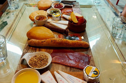 Yarra Valley Cellar Door And Gin Day - Events Australia 11