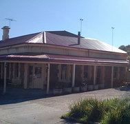 Old Bush Inn