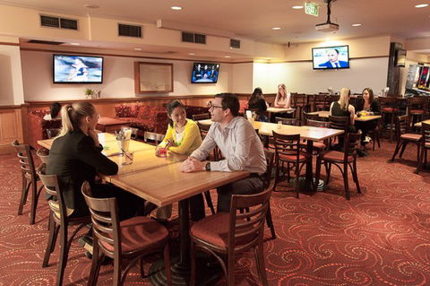 Sporters Bar - Tourism Bookings 1