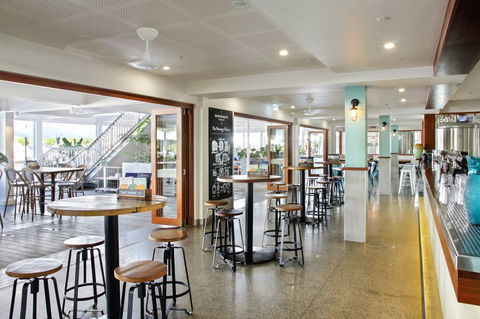 Hemingway's Brewery Port Douglas - Accommodation Europe 4