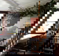 Abstract Paint and Wine Night - Events Australia