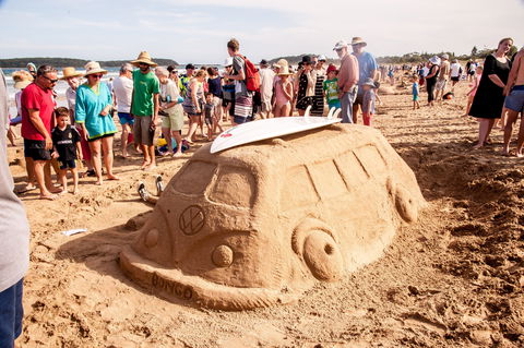 Broulee New Year's Eve Sandcastles And Sculptures - Tourism Bookings 2