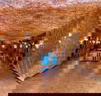 Desert Cave Hotel - Events Australia