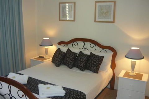 Sails Resort On Golden Beach - Events Australia 6