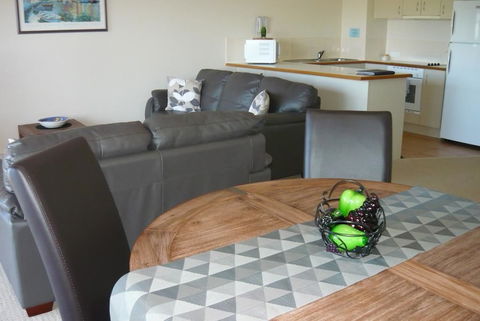 Sails Resort On Golden Beach - Events Australia 4