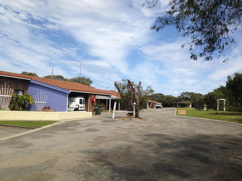 Emu Beach Chalets - Events Australia 0