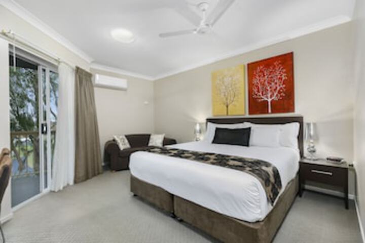 Teddington QLD Accommodation Europe