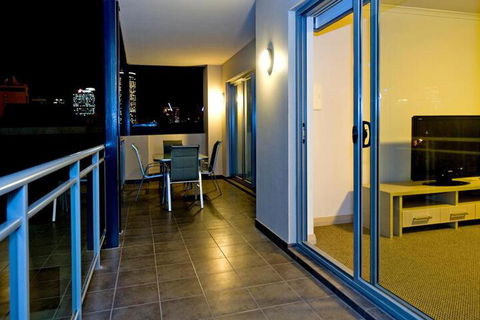 Verandah Apartments - Events Australia 6