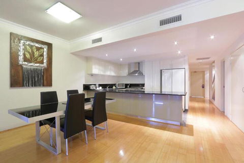 Verandah Apartments - Events Australia 4