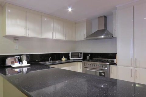 Verandah Apartments - Events Australia 3