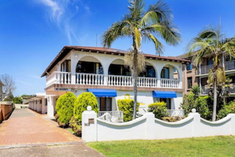 Ocean Breeze Motel - Events Australia 0