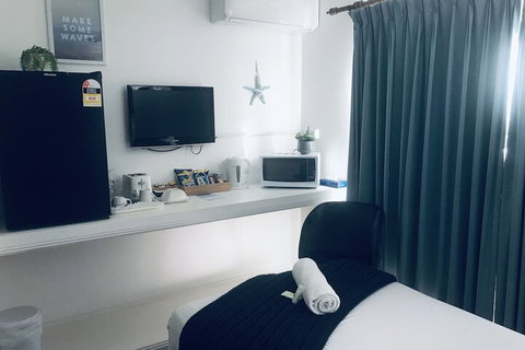 Ocean Breeze Motel - Events Australia 6